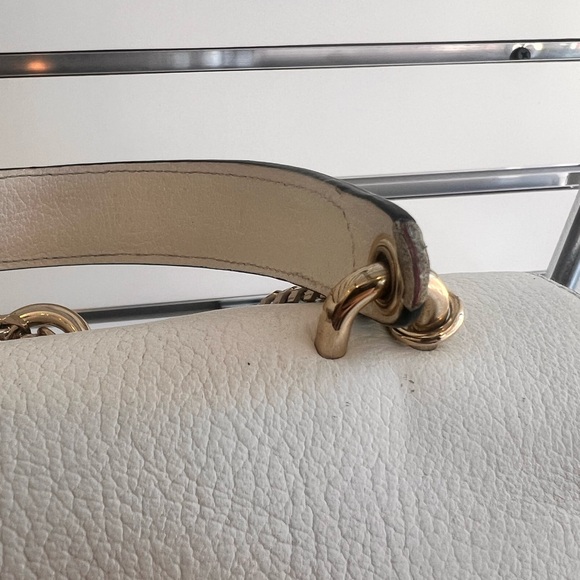 Luana Made in Italy - Chic Cream Satchel with Gold Chain - Picture 7 of 17